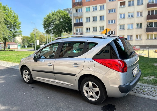 Peugeot 207 cena 10000 przebieg: 166000, rok produkcji 2009 z Głogów małe 106